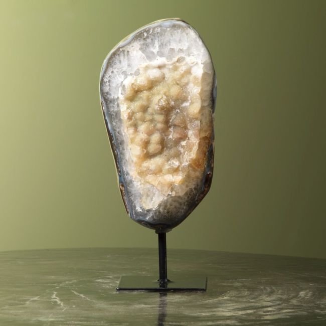 0007 Agate on Stand