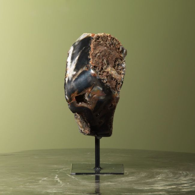 0011 Agate on Stand