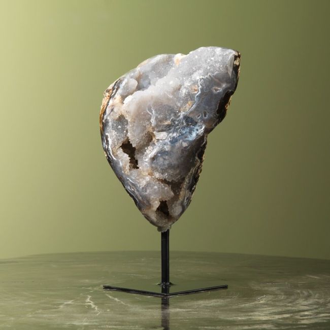 0018 Agate on Stand