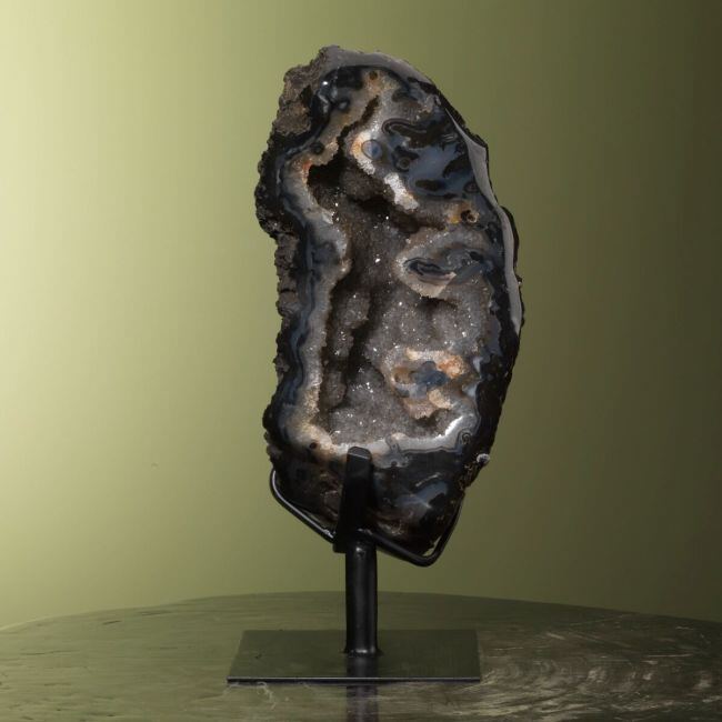 0028 Agate on Stand